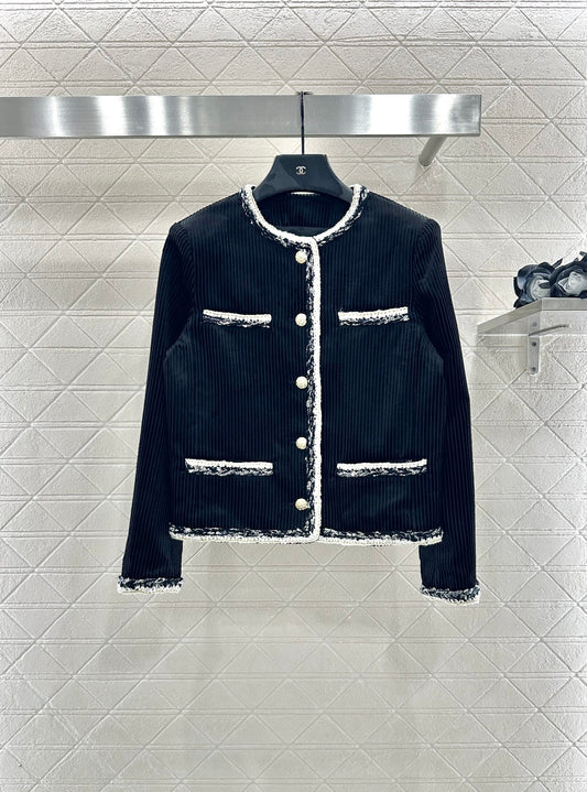 C 25 Hemmed corduroy vertical stripe jacket