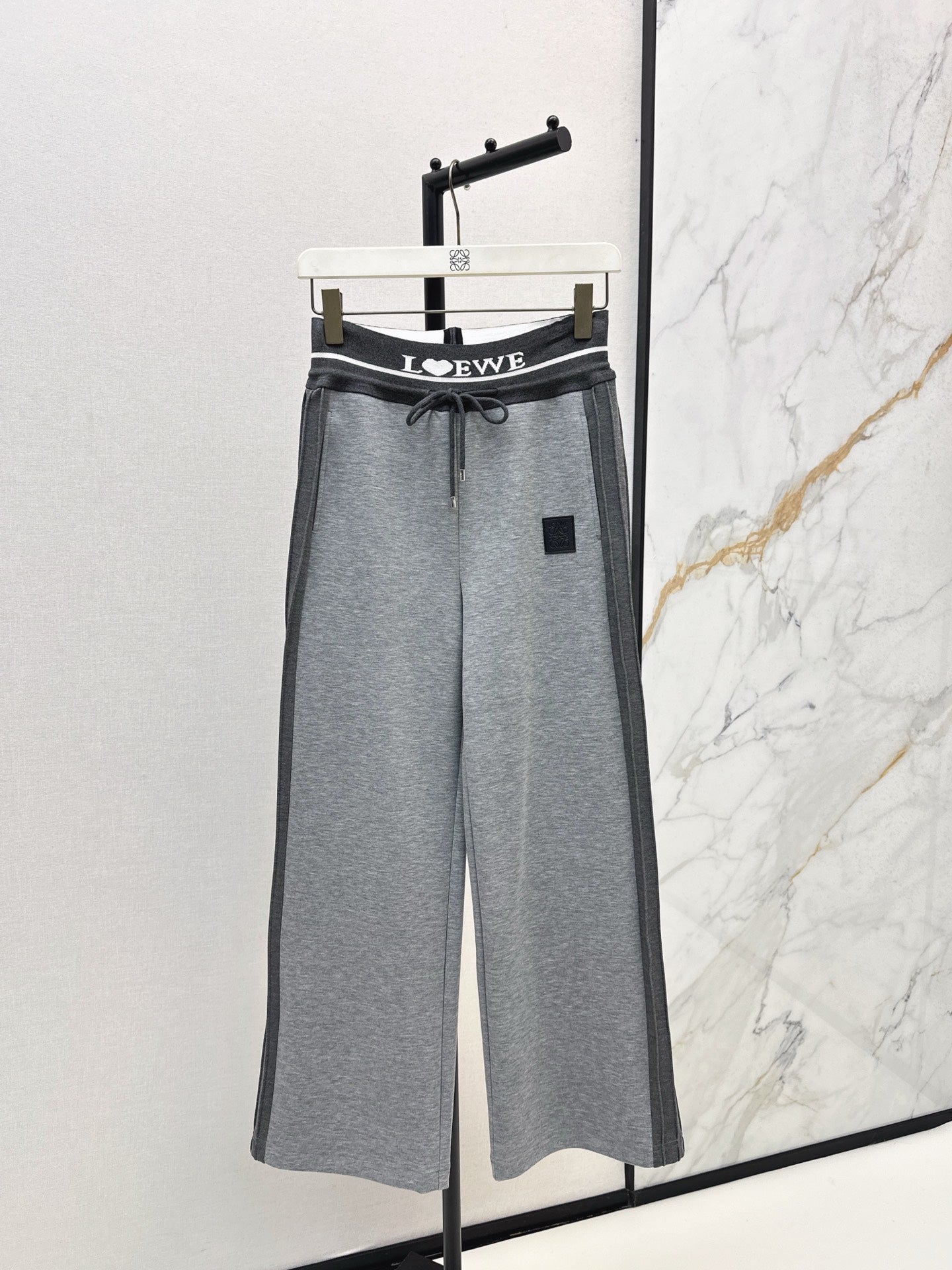 Lo 25 New logo threaded straight-leg trousers (gray/black)