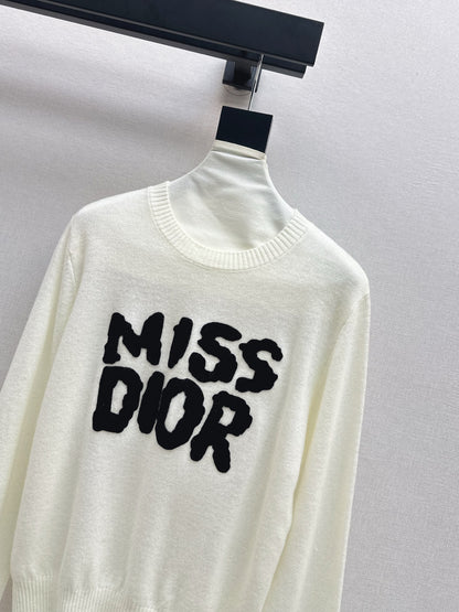 Di 25 New 3D embroidered logo sweater