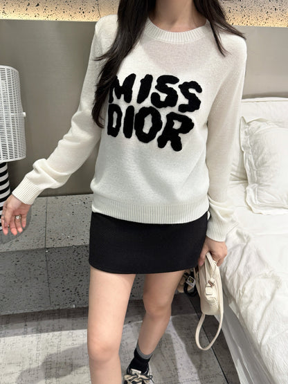 Di 25 New 3D embroidered logo sweater