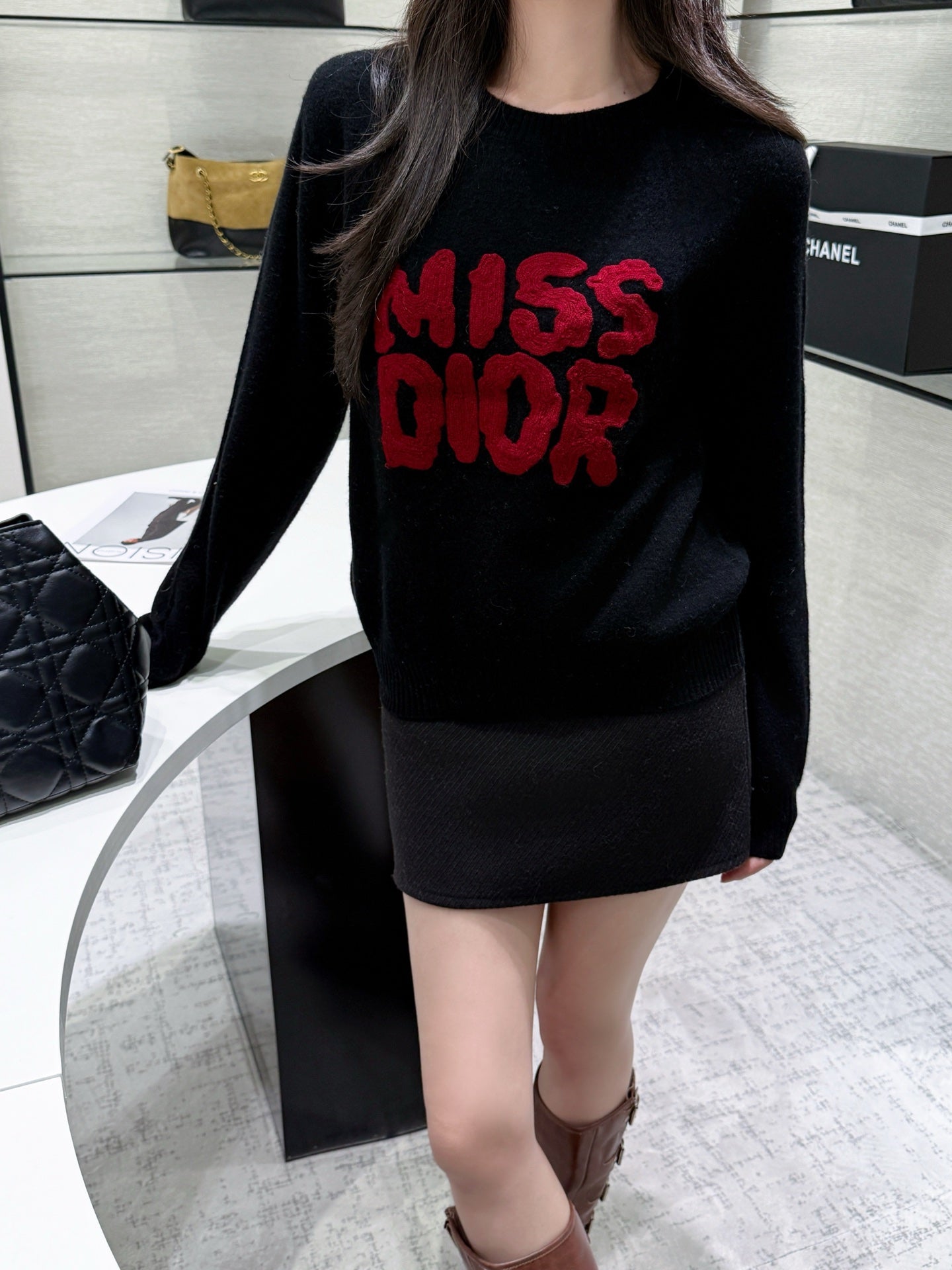 Di 25 New 3D embroidered logo sweater