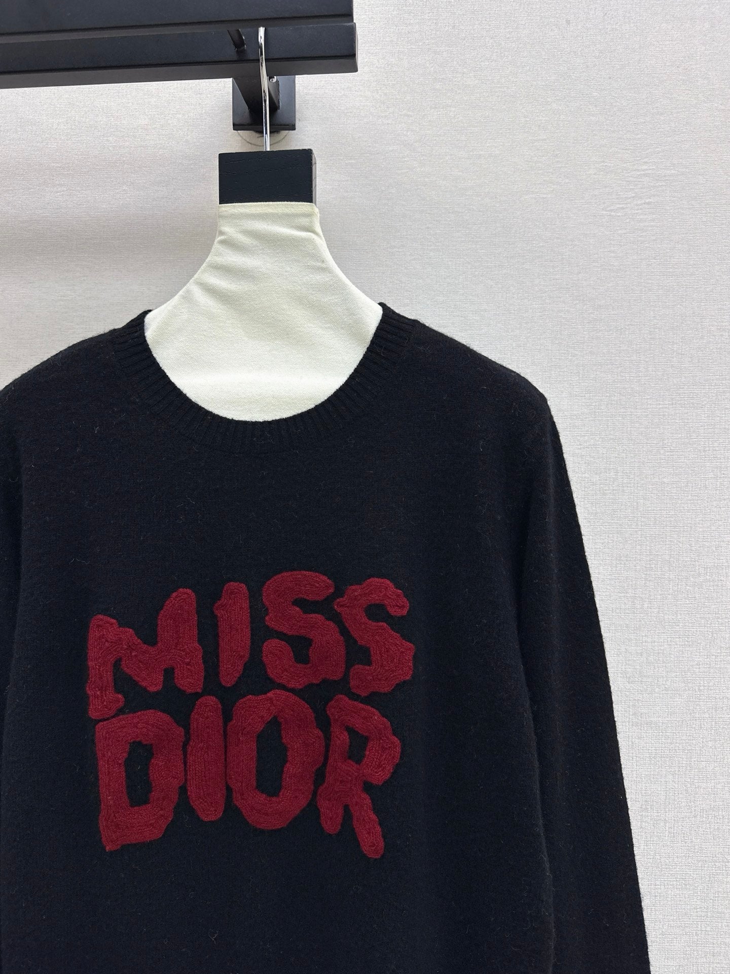 Di 25 New 3D embroidered logo sweater