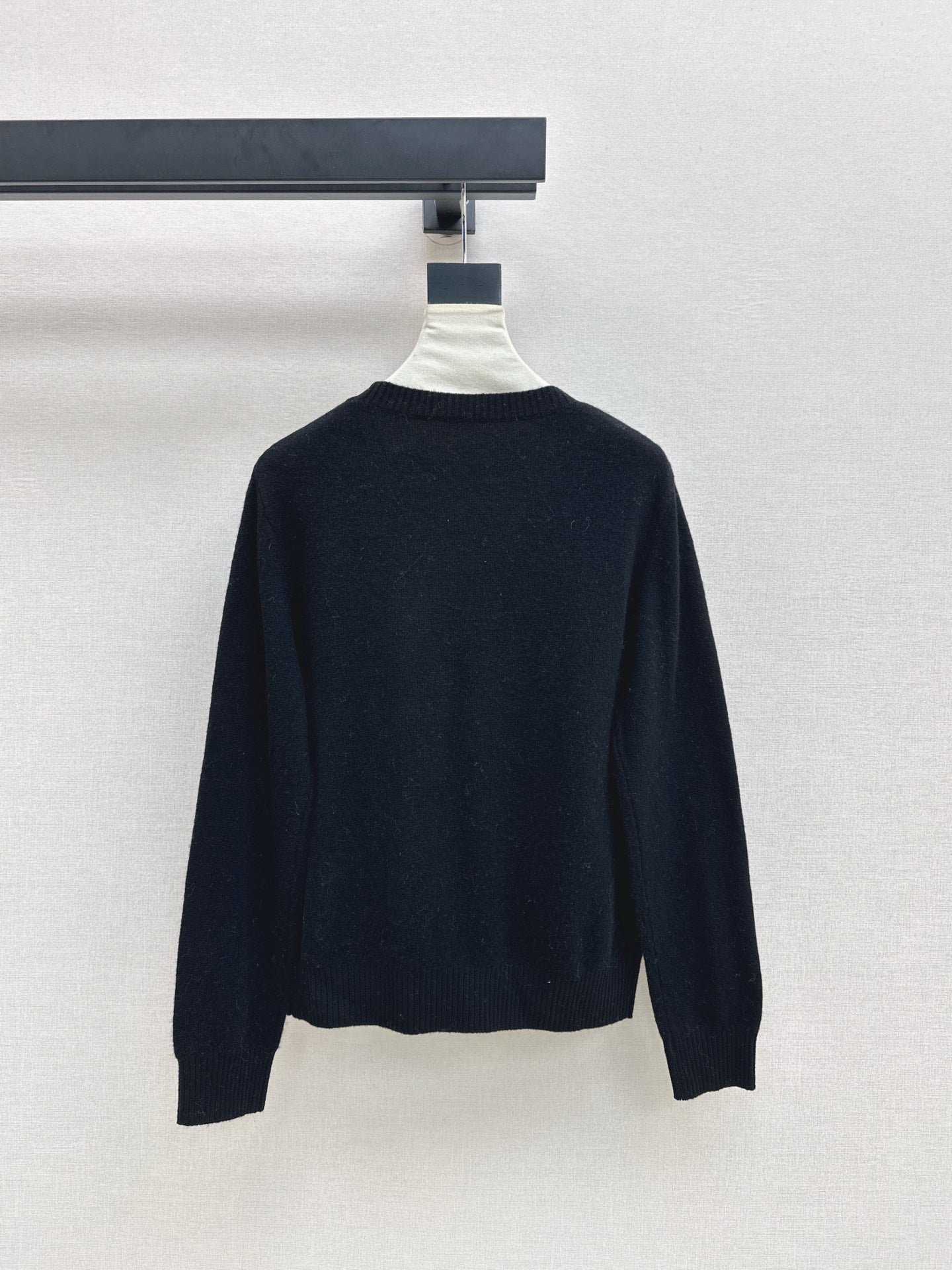 Di 25 New 3D embroidered logo sweater
