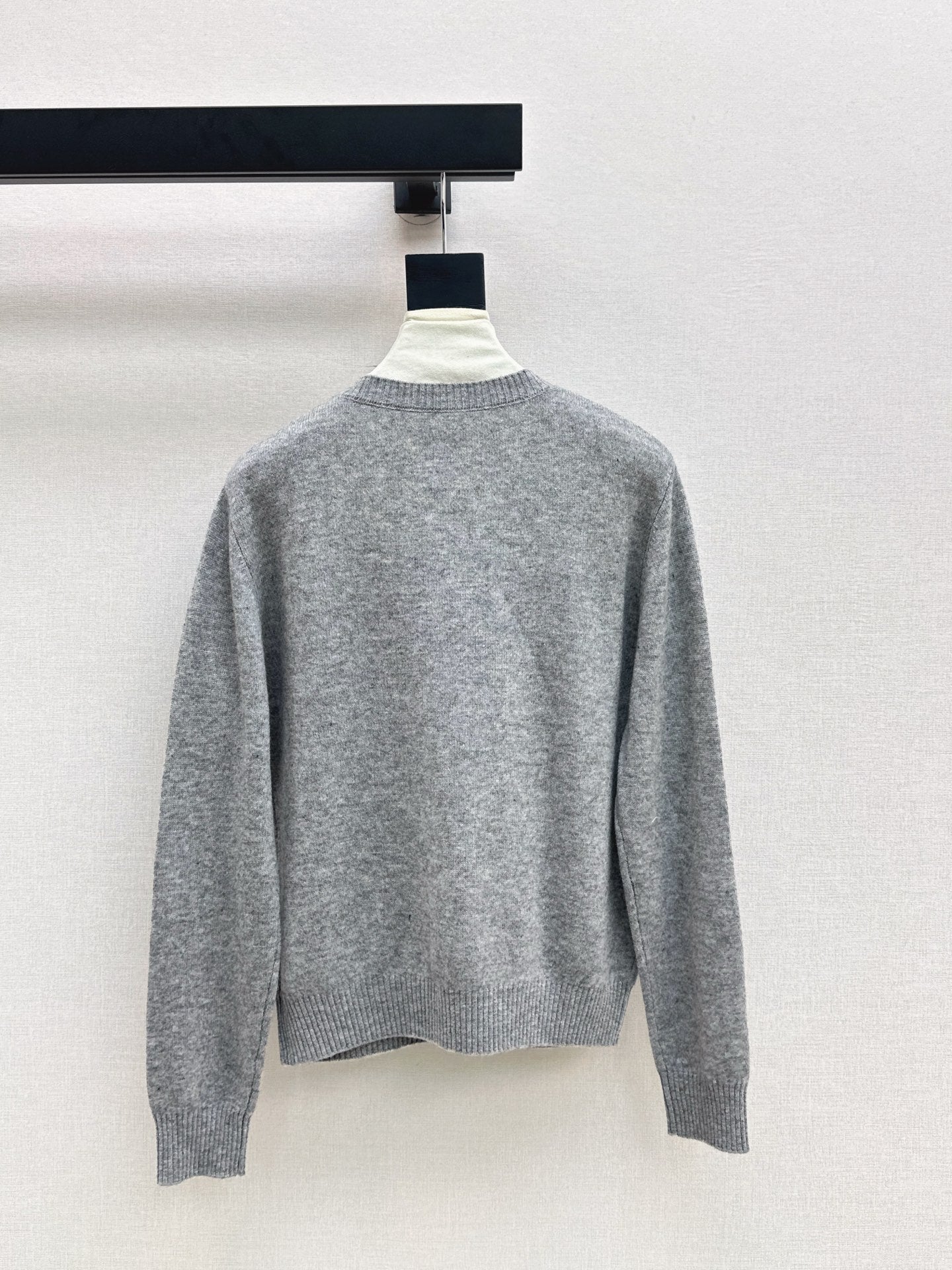 Di 25 New 3D embroidered logo sweater