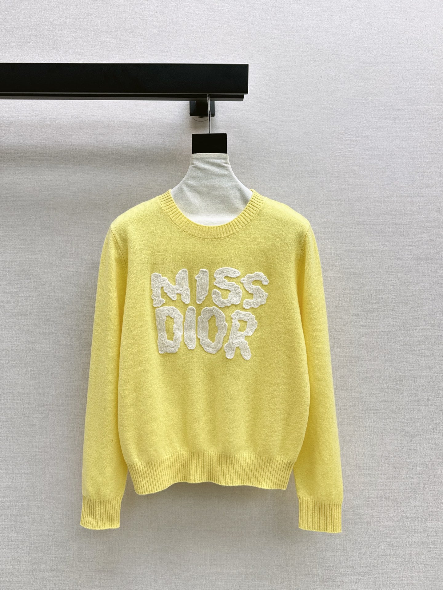 Di 25 New 3D embroidered logo sweater