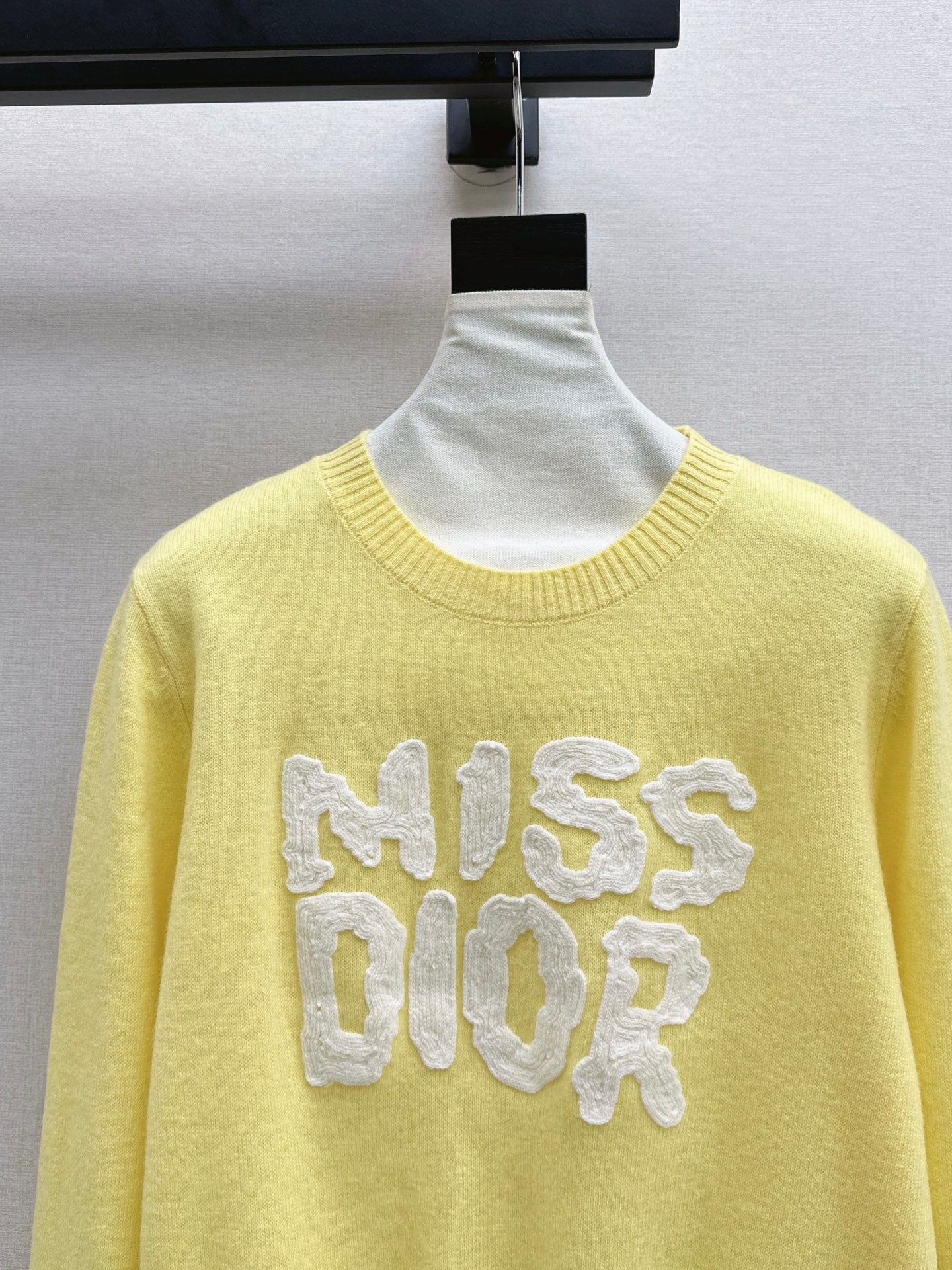 Di 25 New 3D embroidered logo sweater