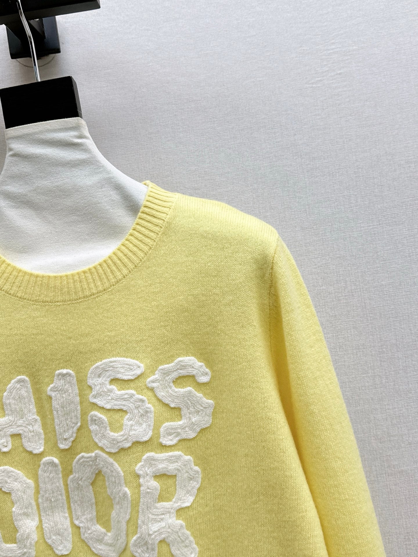 Di 25 New 3D embroidered logo sweater