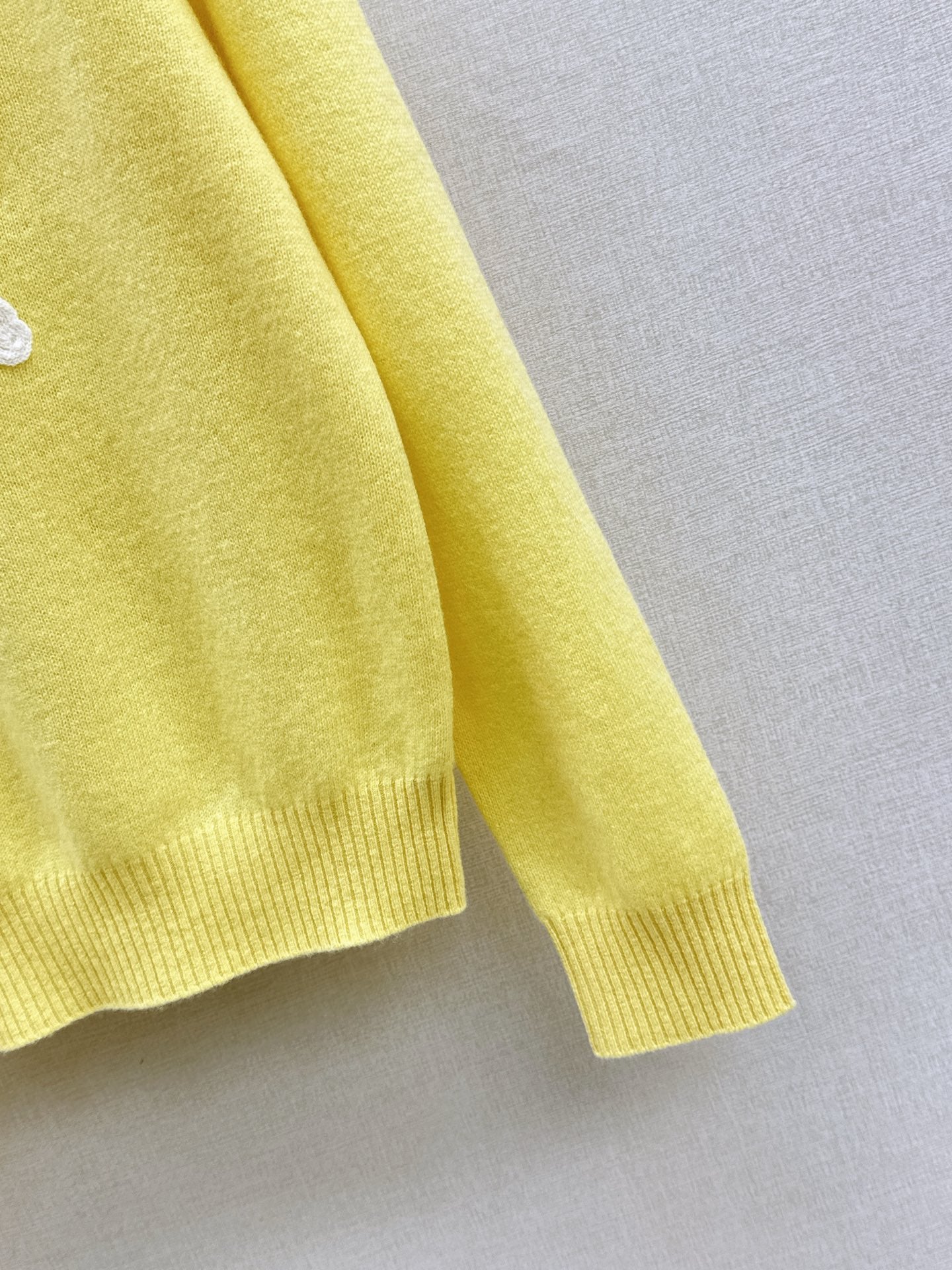 Di 25 New 3D embroidered logo sweater