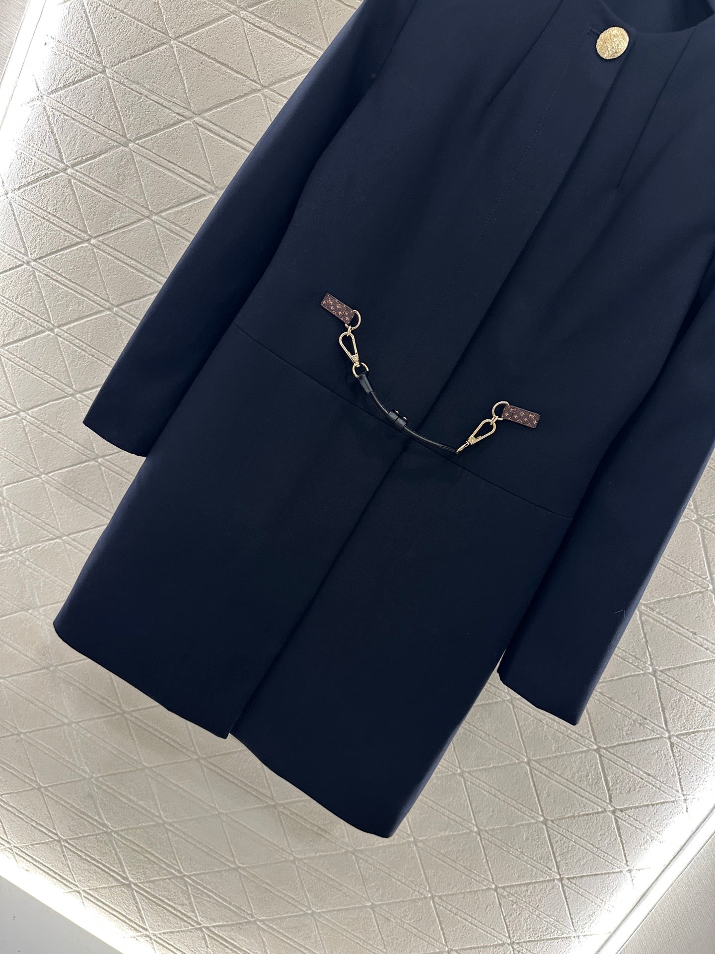 L 25 Round-neck leather chain-button midi coat