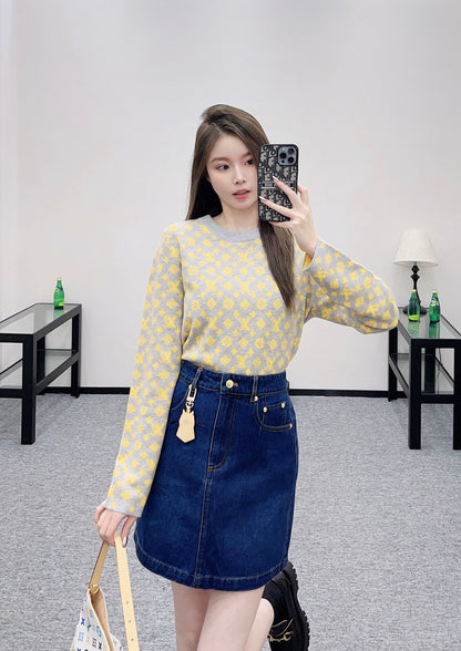 L 25 Cat keychain hip skirt