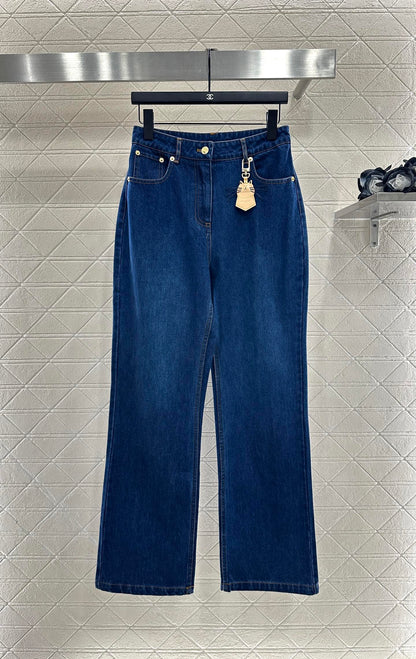 L 25 Cat keychain jeans