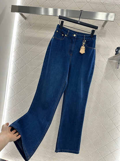 L 25 Cat keychain jeans
