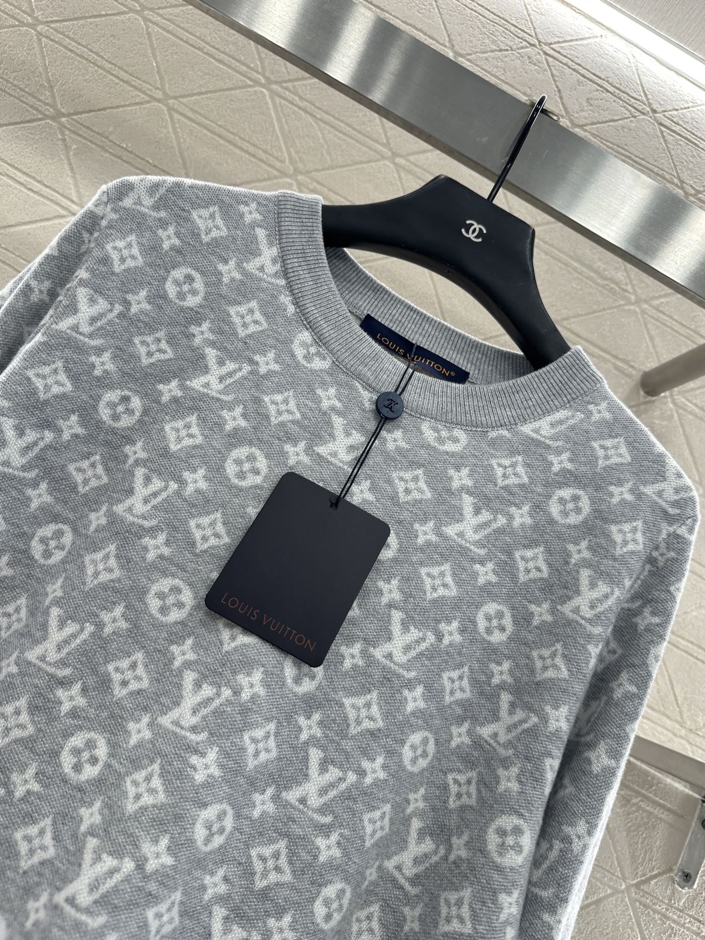 L 25 jacquard loose-knit wool top