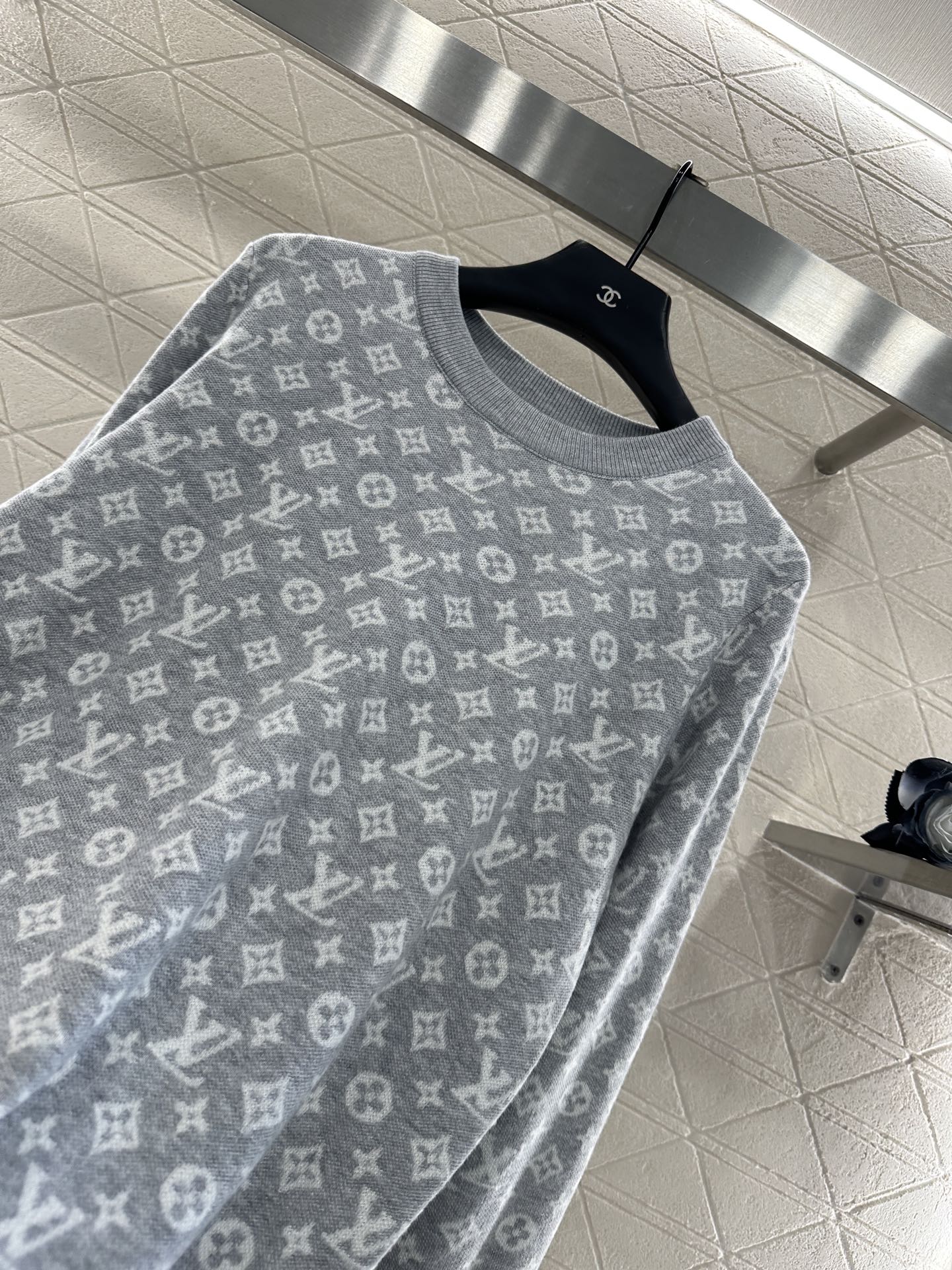 L 25 jacquard loose-knit wool top