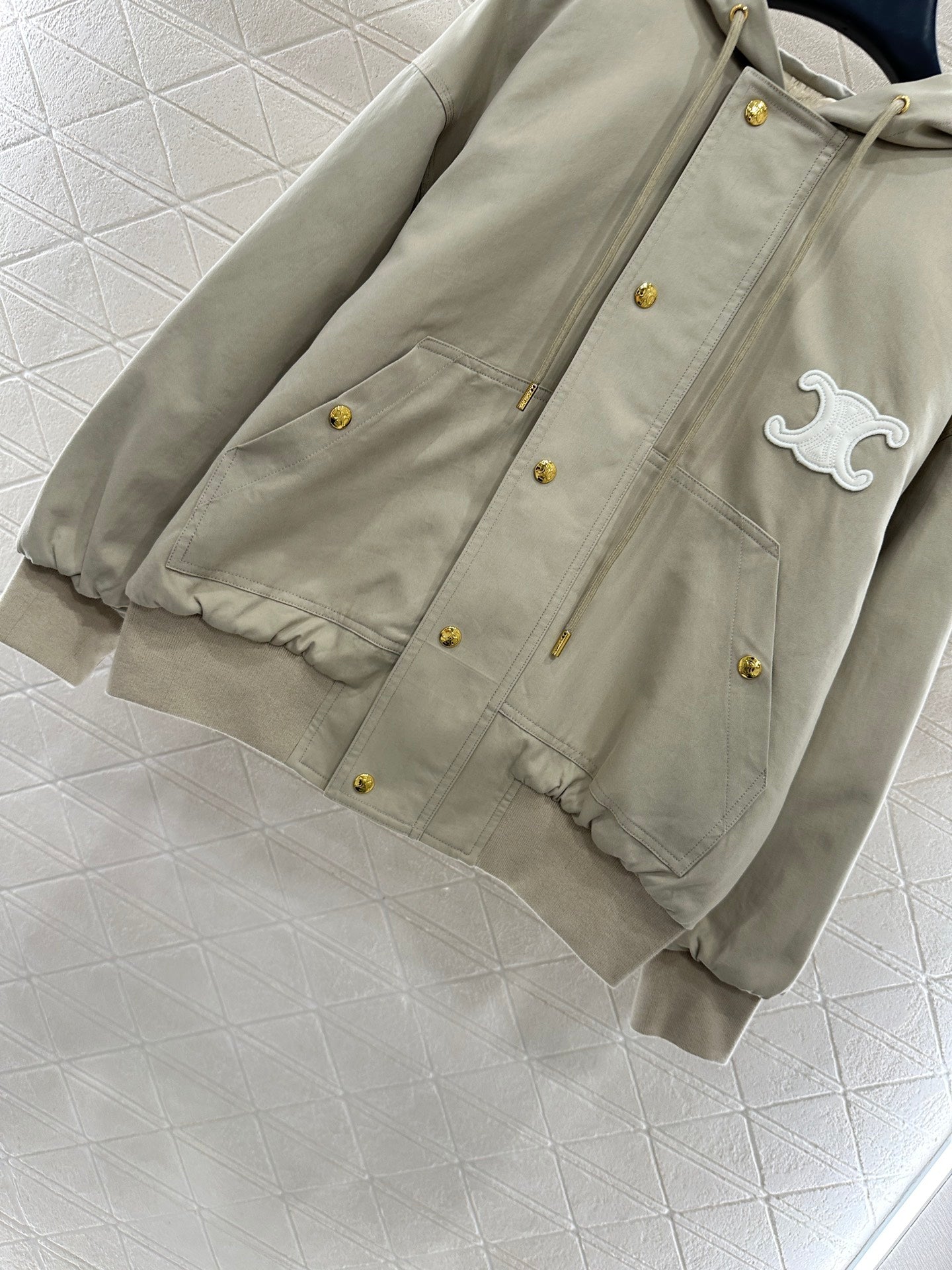 Ce 25 Hooded quilted drawstring jacket