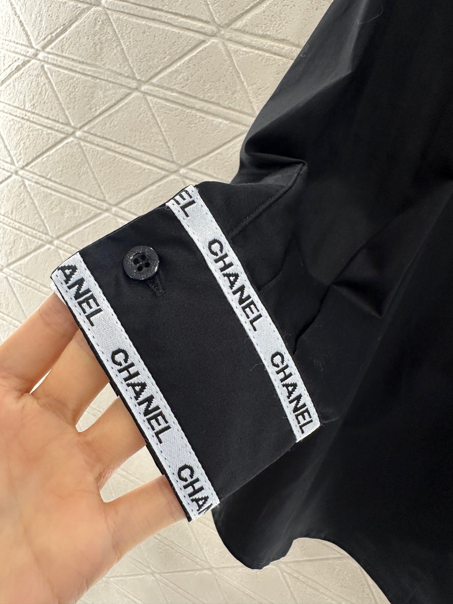 C 25 Printed silk scarf shirt(white/black)