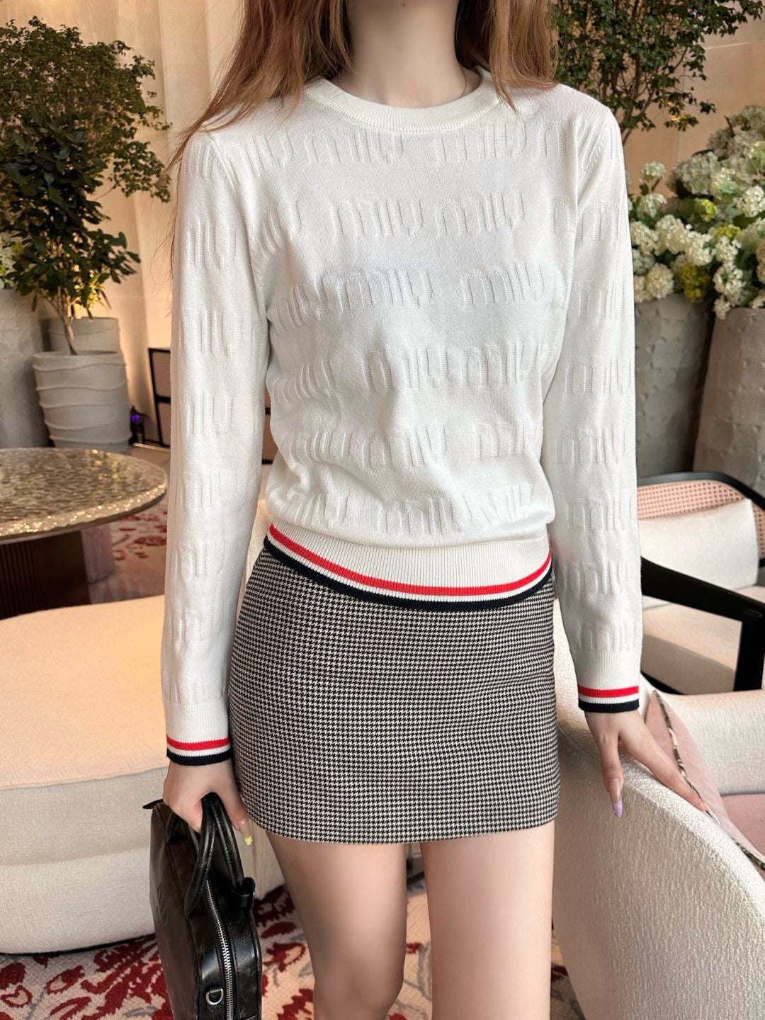 Mi 25 New classic logo lettering woven wool sweater(WHITE/NAVY)