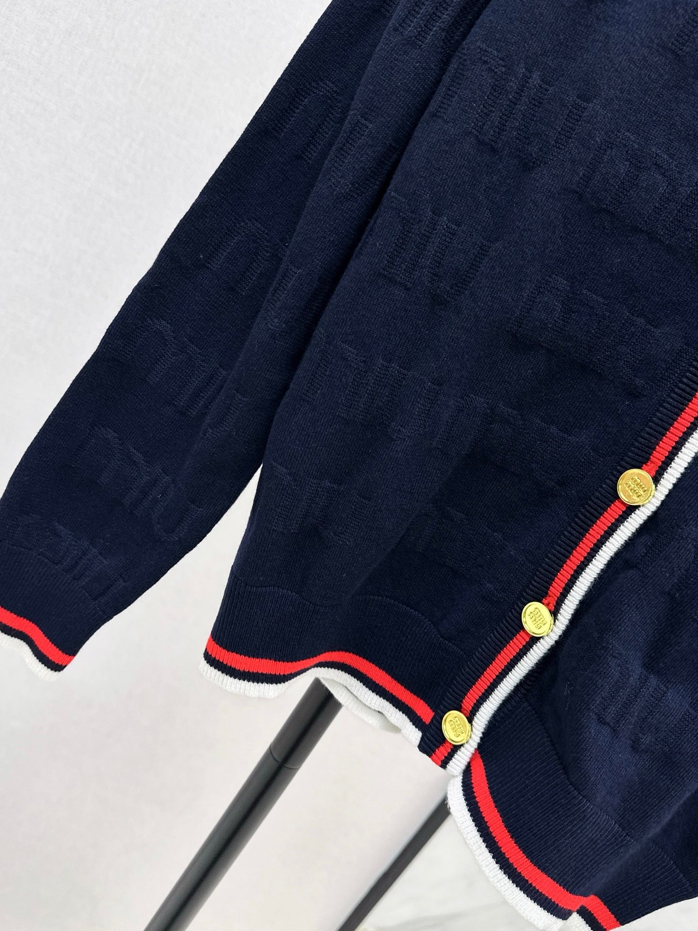 Mi 25 New classic logo lettering woven wool cardigan(WHITE/NAVY)