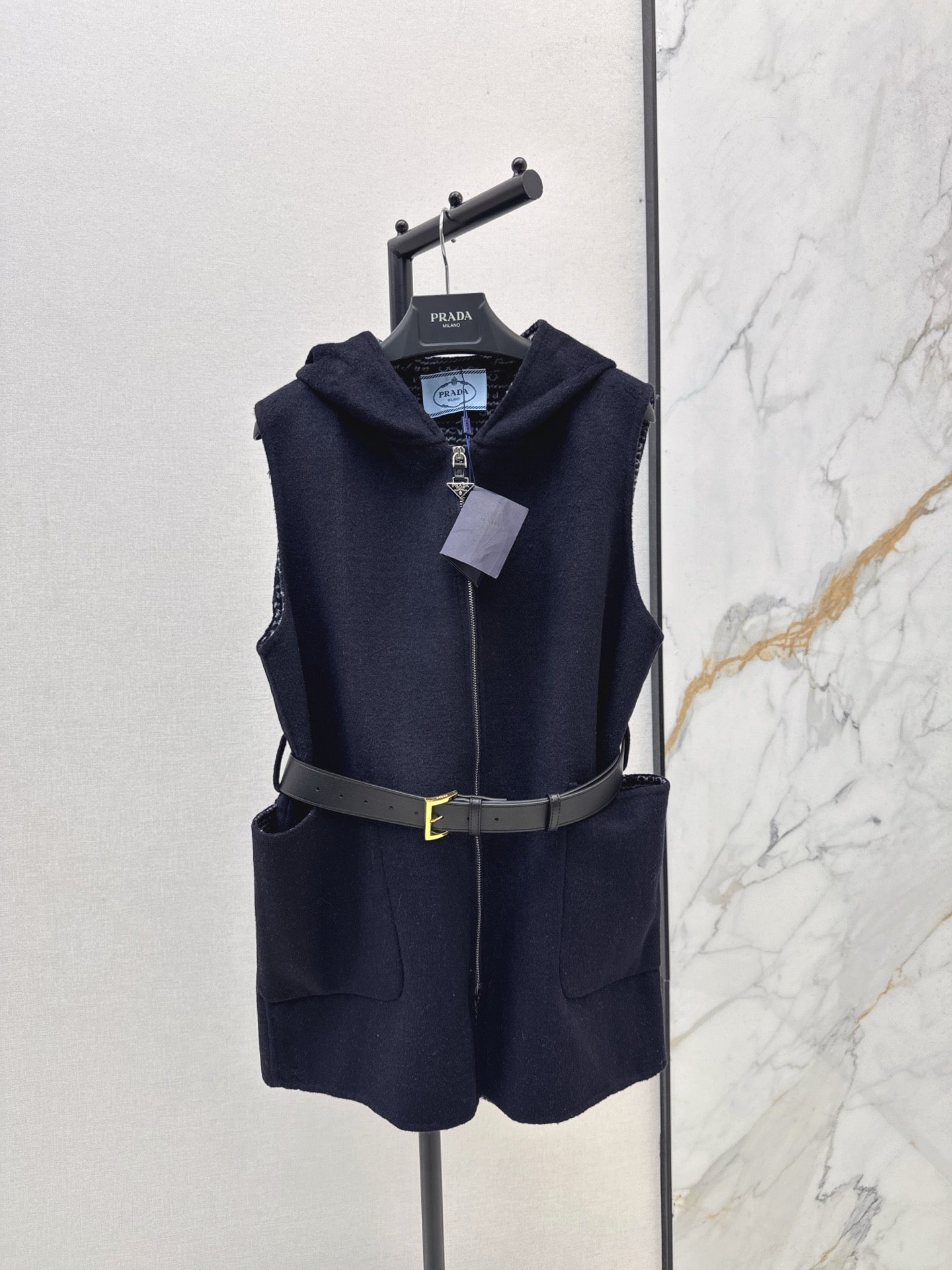 Pr 25 New Grey Girls Hooded Wool Vest