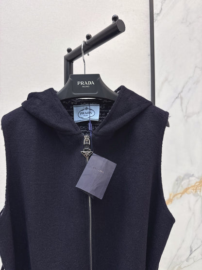 Pr 25 New Grey Girls Hooded Wool Vest
