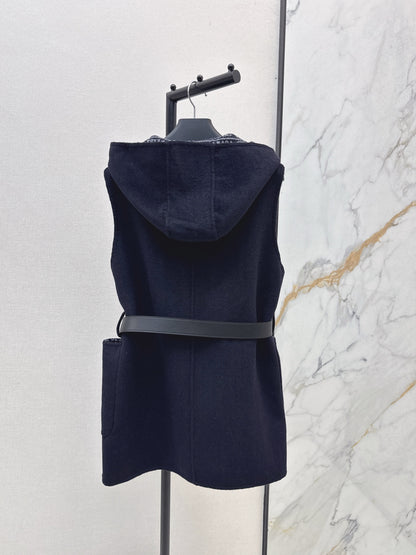 Pr 25 New Grey Girls Hooded Wool Vest