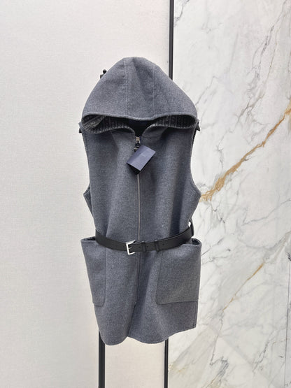 Pr 25 New Grey Girls Hooded Wool Vest