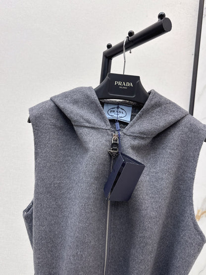 Pr 25 New Grey Girls Hooded Wool Vest