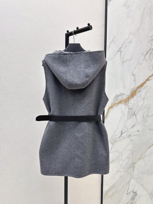 Pr 25 New Grey Girls Hooded Wool Vest