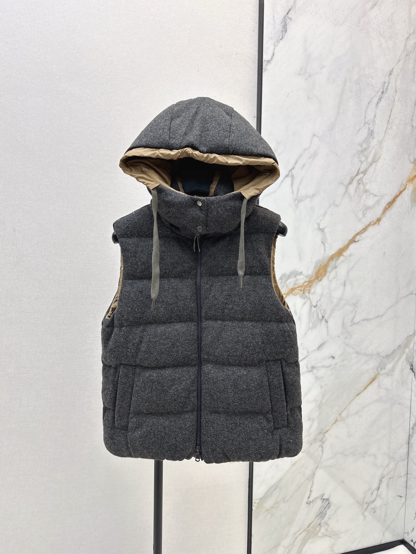 Bru 25 New Hooded Down Vest(BEIGI/GRAY)