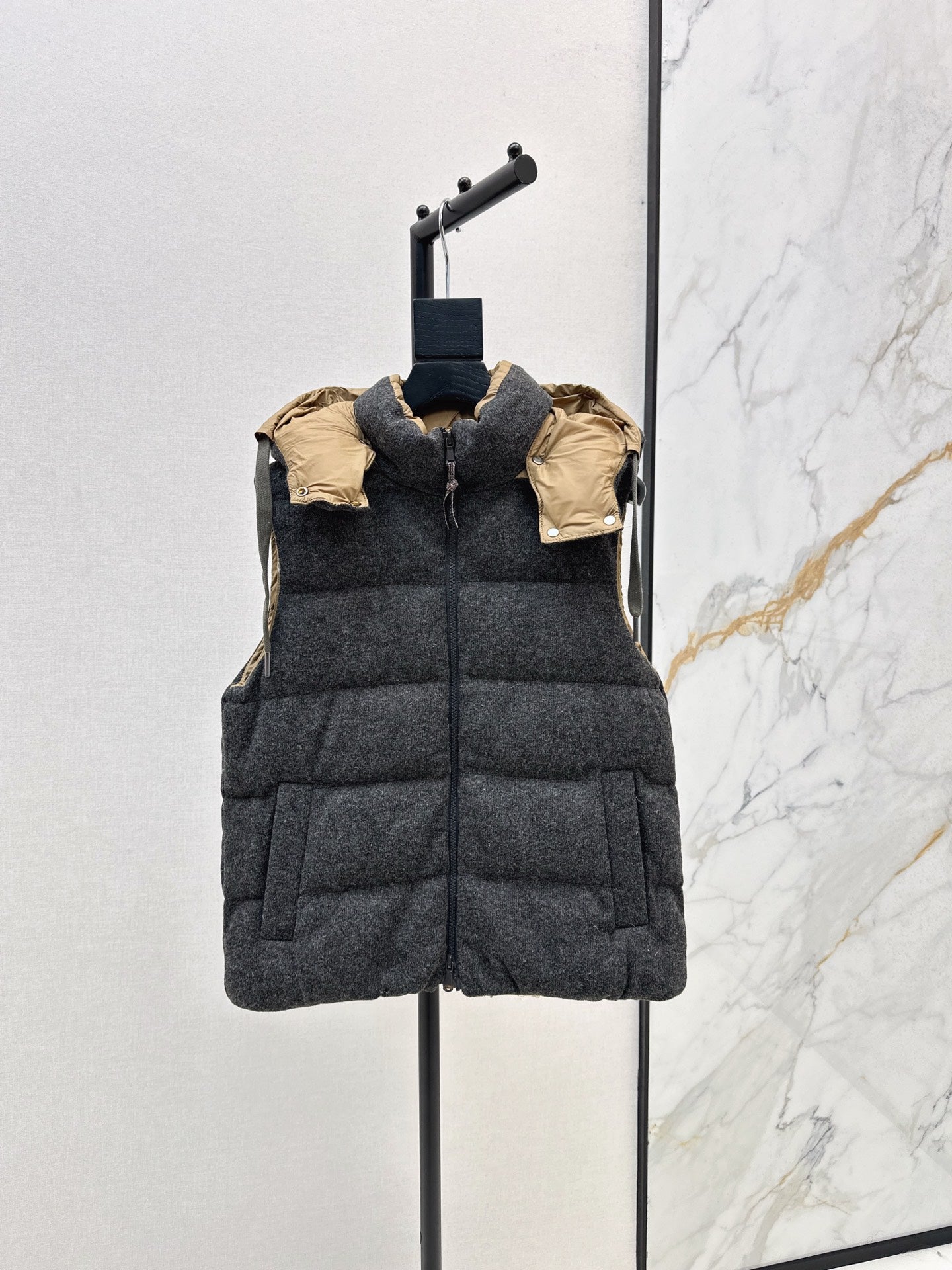 Bru 25 New Hooded Down Vest(BEIGI/GRAY)