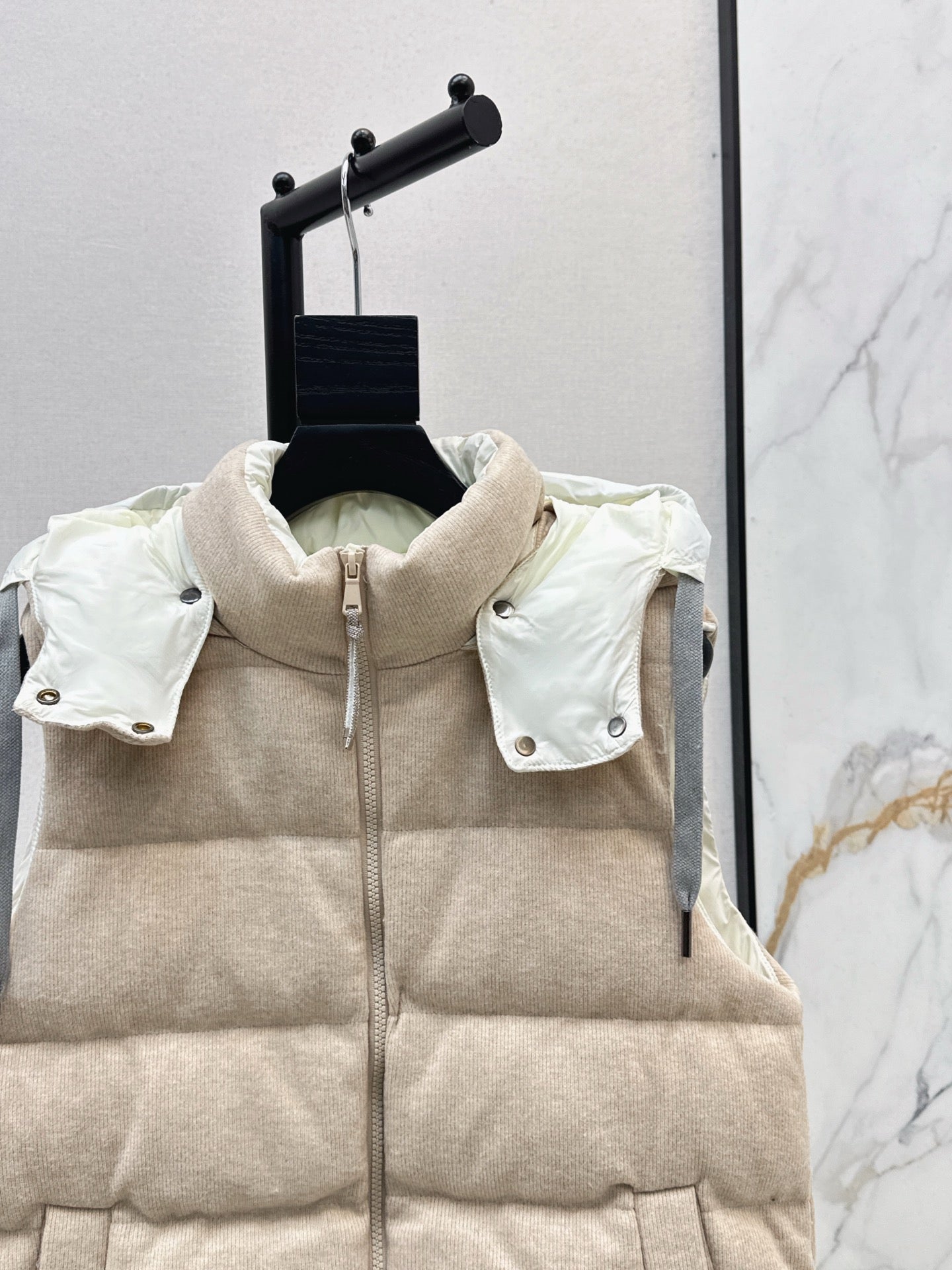 Bru 25 New Hooded Down Vest(BEIGI/GRAY)