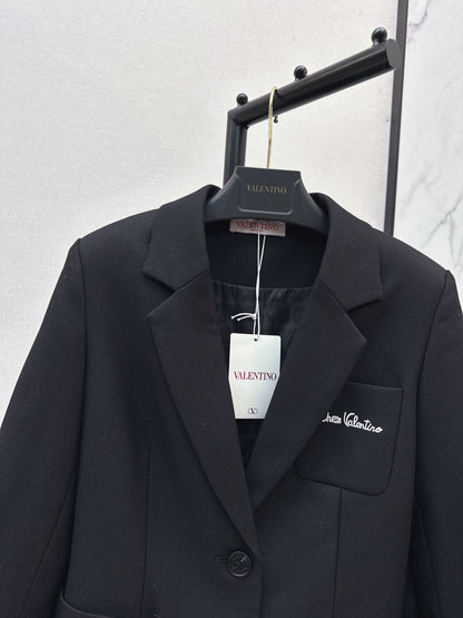 Di 25 New embroidered letter logo decorated suit jacket(WHITE/BLACK)