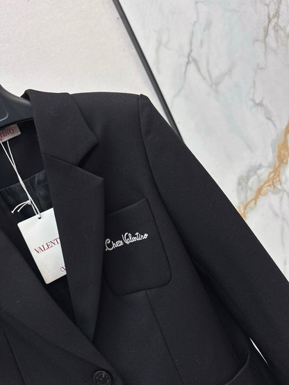 Di 25 New embroidered letter logo decorated suit jacket(WHITE/BLACK)