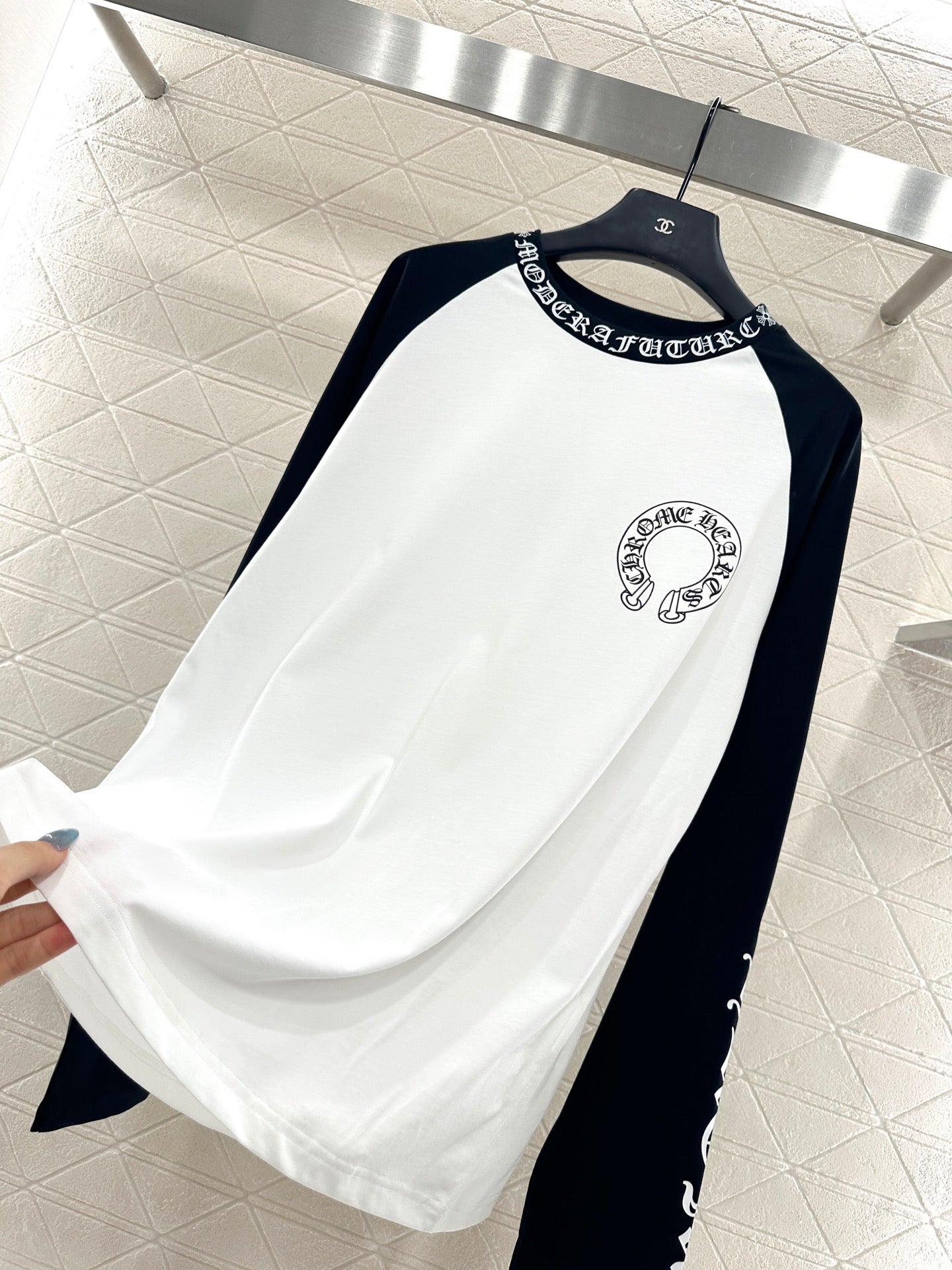 Chr 25 Letter print long-sleeved top
