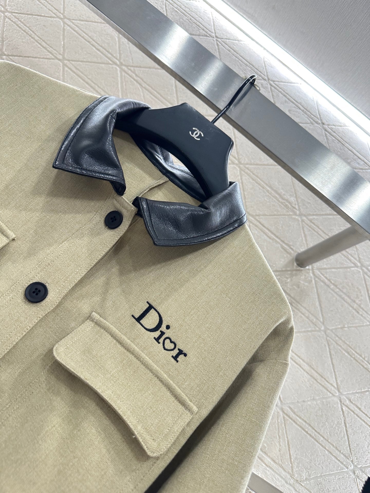 Di 25 Leather collar jacket and trousers suit(KHAKI/BLACK)