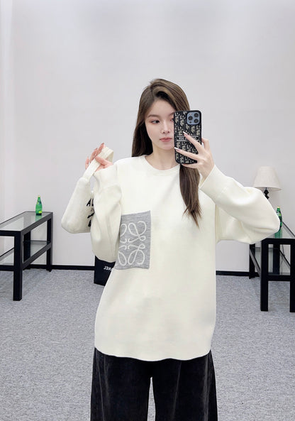 Lo 25 Totem Loose Knit Wool Top
