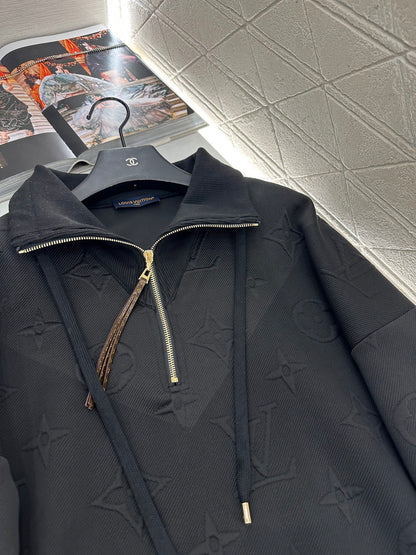 L 25 embossed logo half-placket sweatshirt