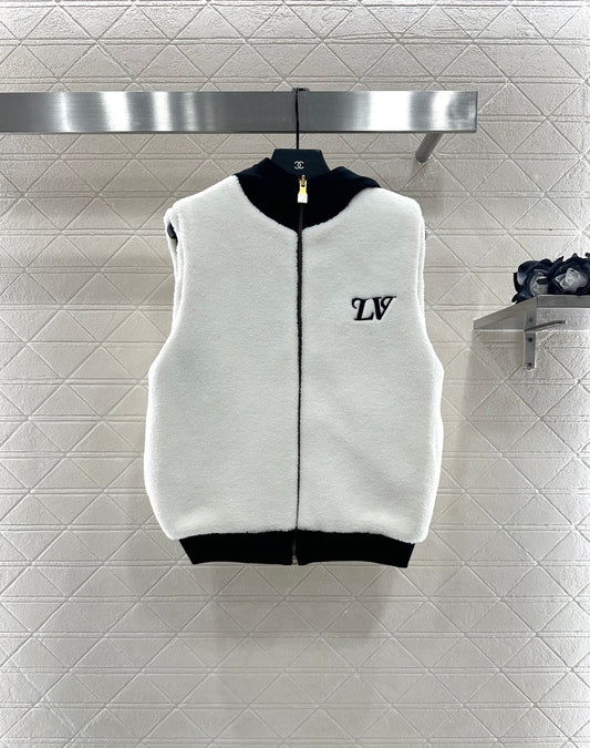 L 25 Reversible Teddy Vest(black/white)