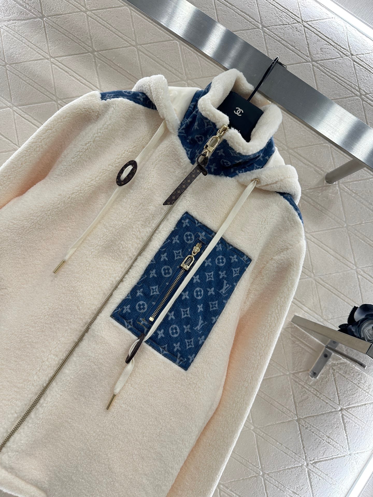 L 25 Hooded Teddy Lamb Jacket