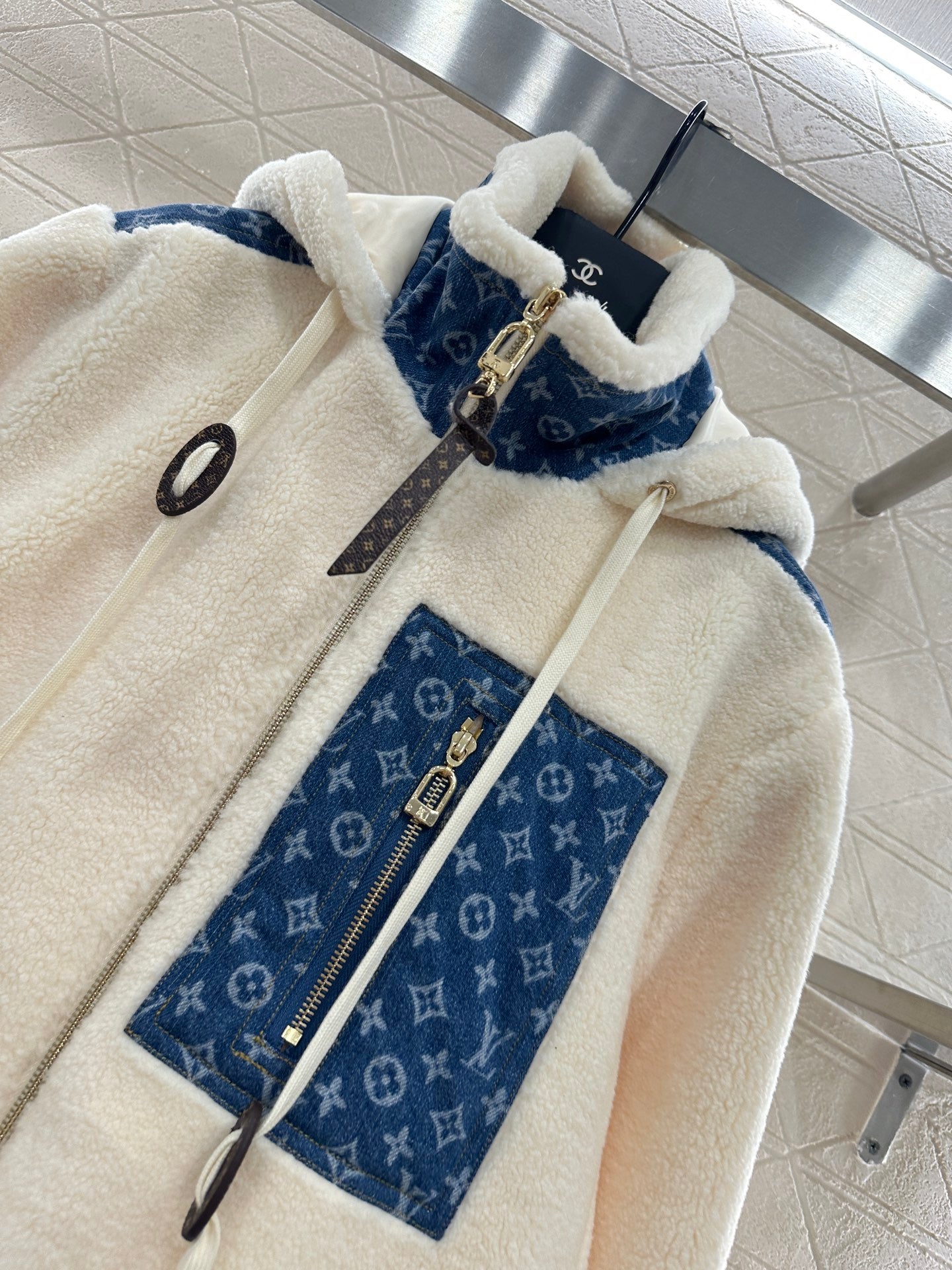 L 25 Hooded Teddy Lamb Jacket