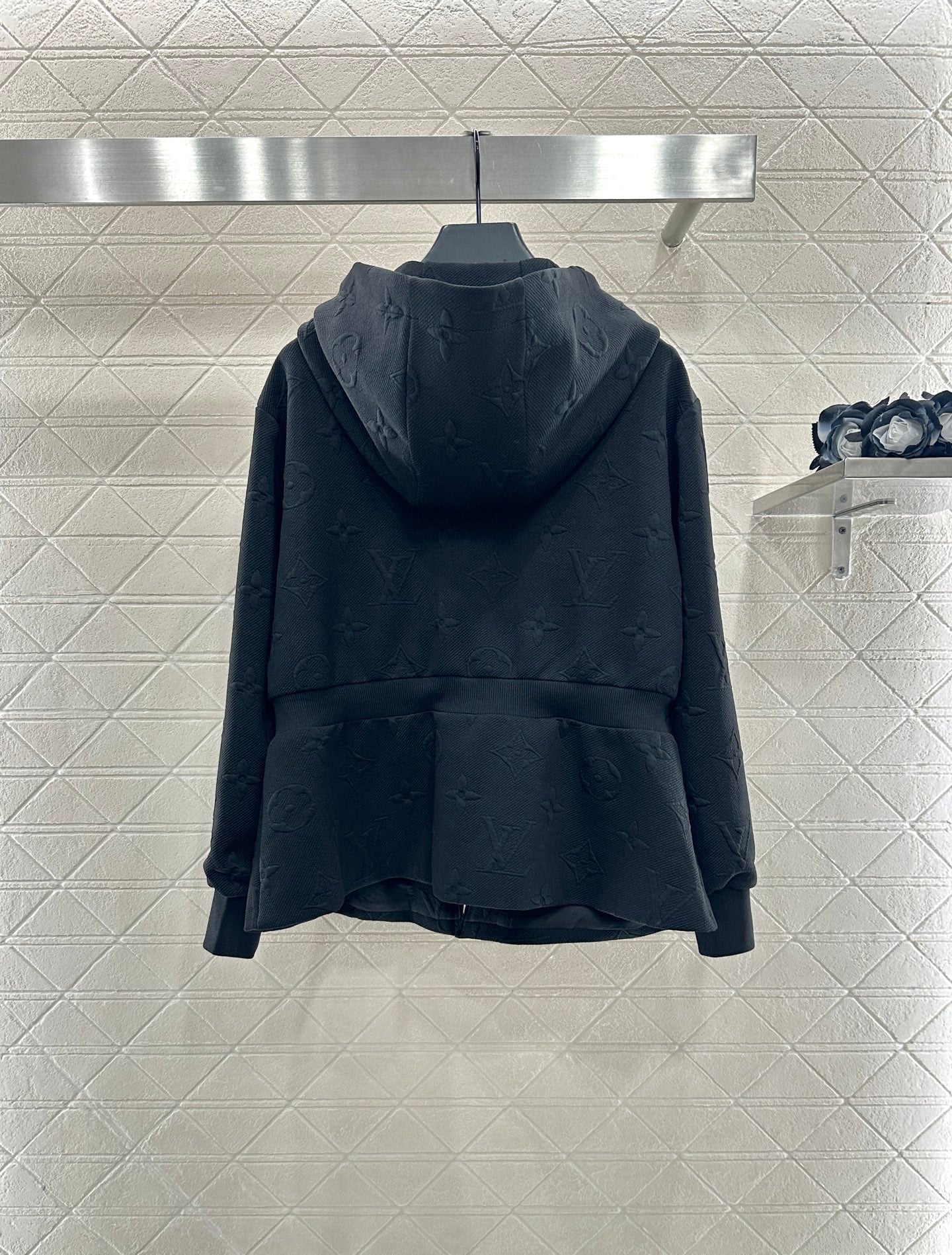 L 25 Embossed LOGO Hooded Waist Jacket and Pants Set