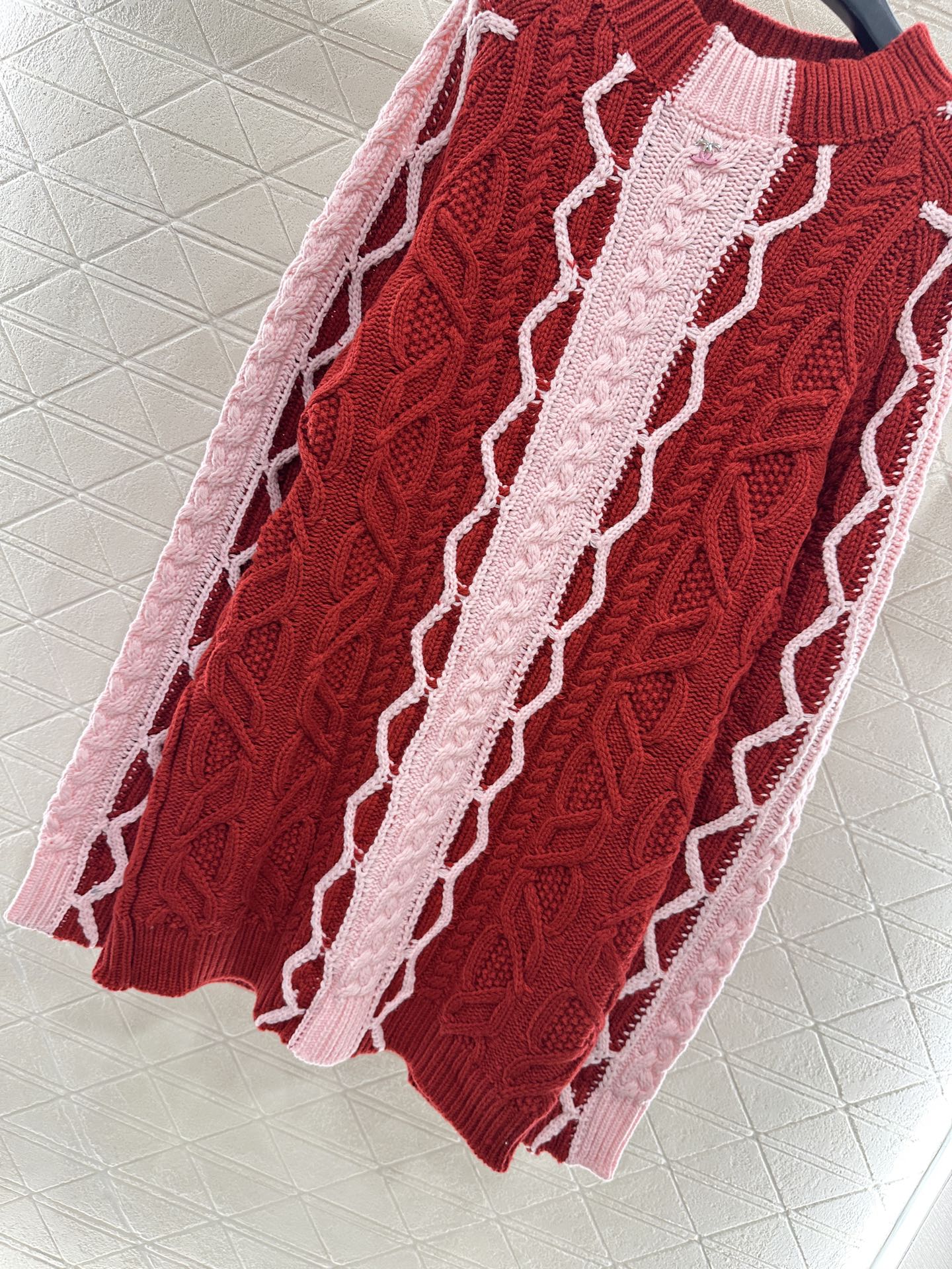 C 25 Cable-knit contrast crochet wool sweater dress
