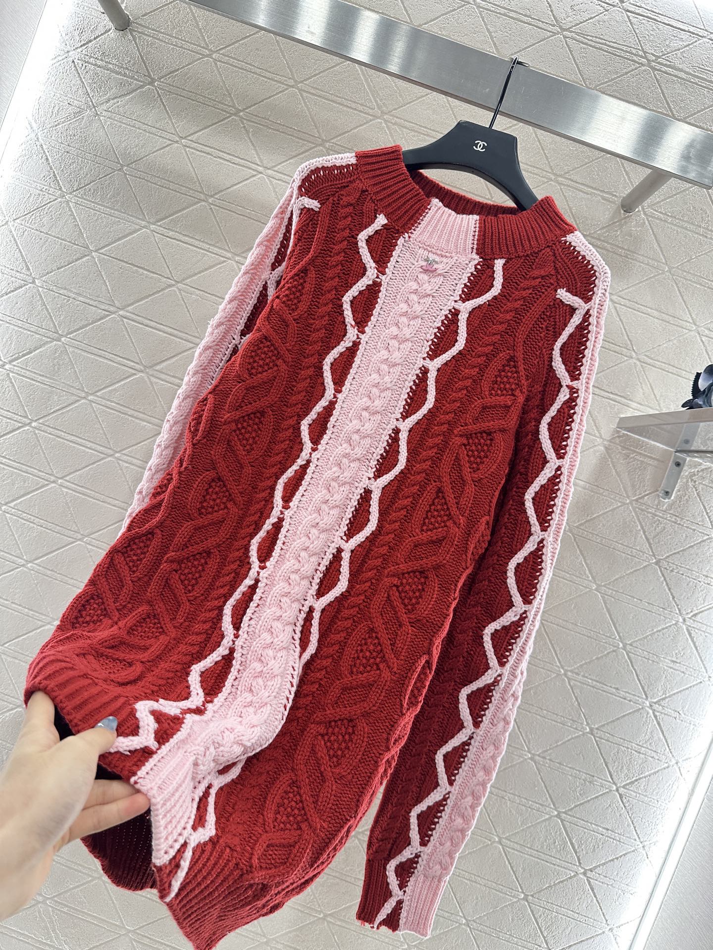 C 25 Cable-knit contrast crochet wool sweater dress