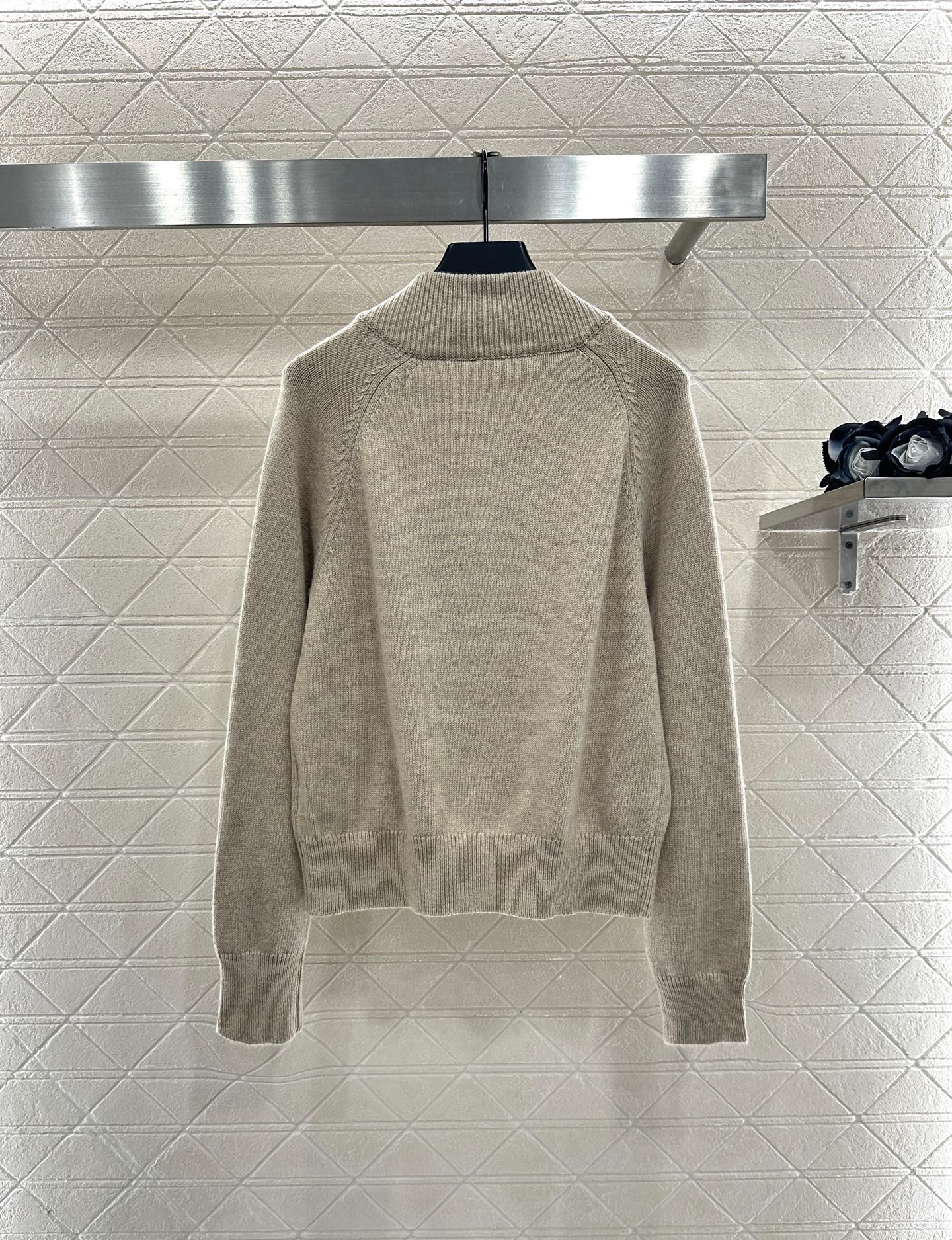 Mi 25 Zippered knit wool cardigan