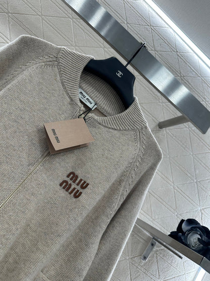 Mi 25 Zippered knit wool cardigan