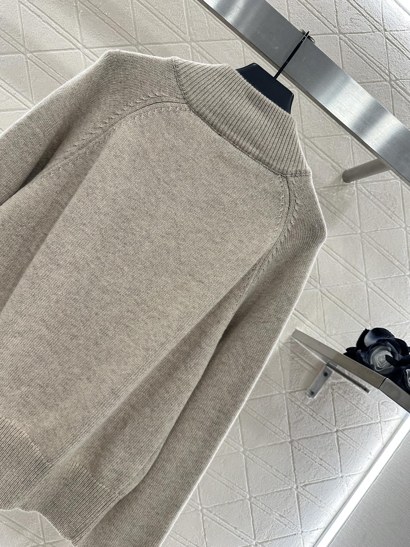 Mi 25 Zippered knit wool cardigan