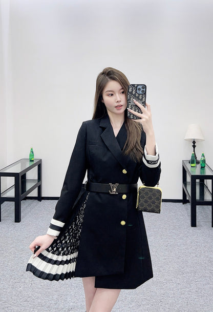 L 25 Irregular belt-stitched suit
