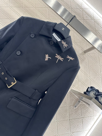Di 25 Irregular belt-stitched suit