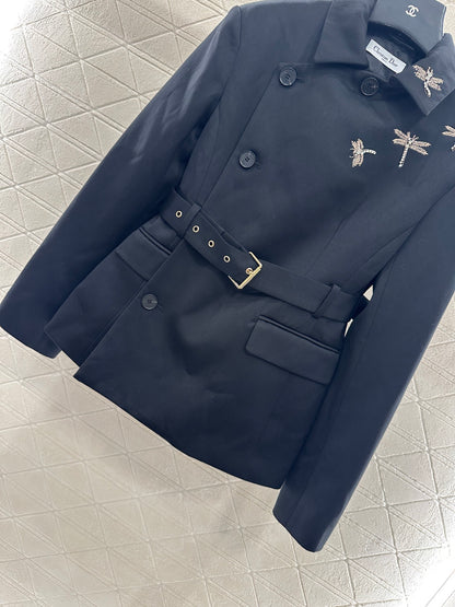 Di 25 Irregular belt-stitched suit