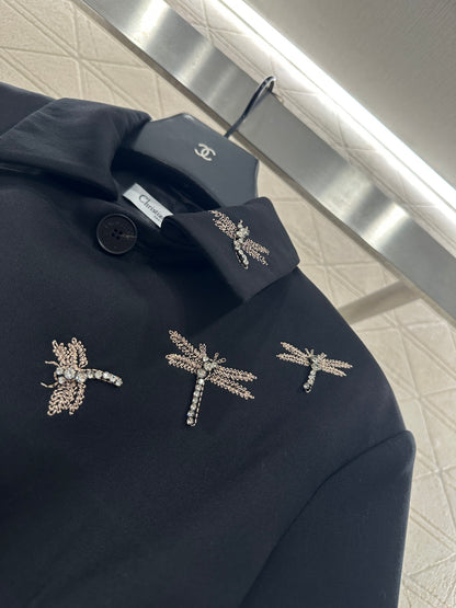 Di 25 Irregular belt-stitched suit